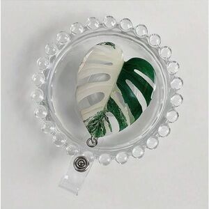 NWOT Monstera Leaf Retractable Badge Reel ID Card Holder 360 Epoxy Acrylic